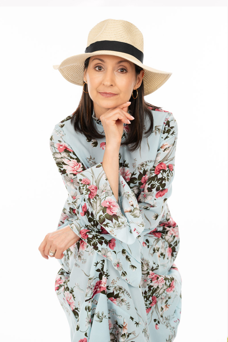 woman in hat portrait